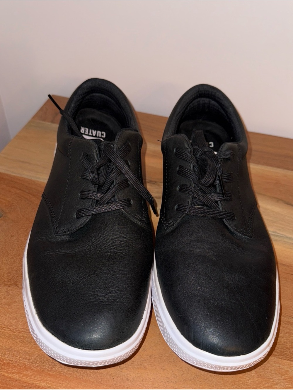 Men’s 10.5 Cuater By Travis Mathew Golf Shoes Black Leather Moneymaker Spikeless